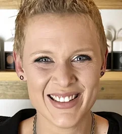Kelly Hümbert-Knobe
