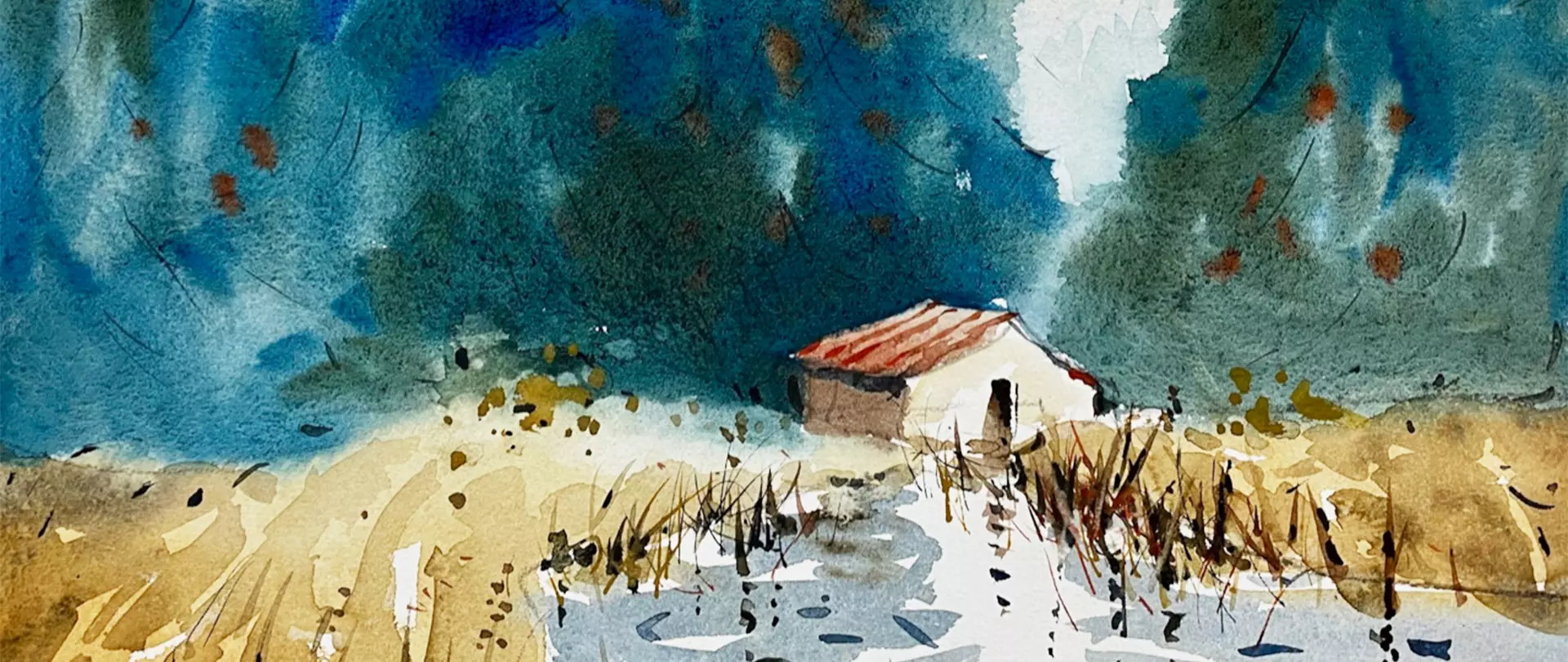 Aquarell eines kleinen Hauses mit rotem Dach neben einem Teich, umgeben von braunen Feldern und dunklen Bäumen im Hintergrund erstellt von artistravel Dozentin Sabine Nögel