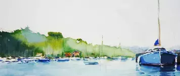 Hafen mit Segelbooten und Bäumen in Aquarellmalerei, die den künstlerischen Prozess vom Skizzieren zum ausdrucksstarken Bild zeigt