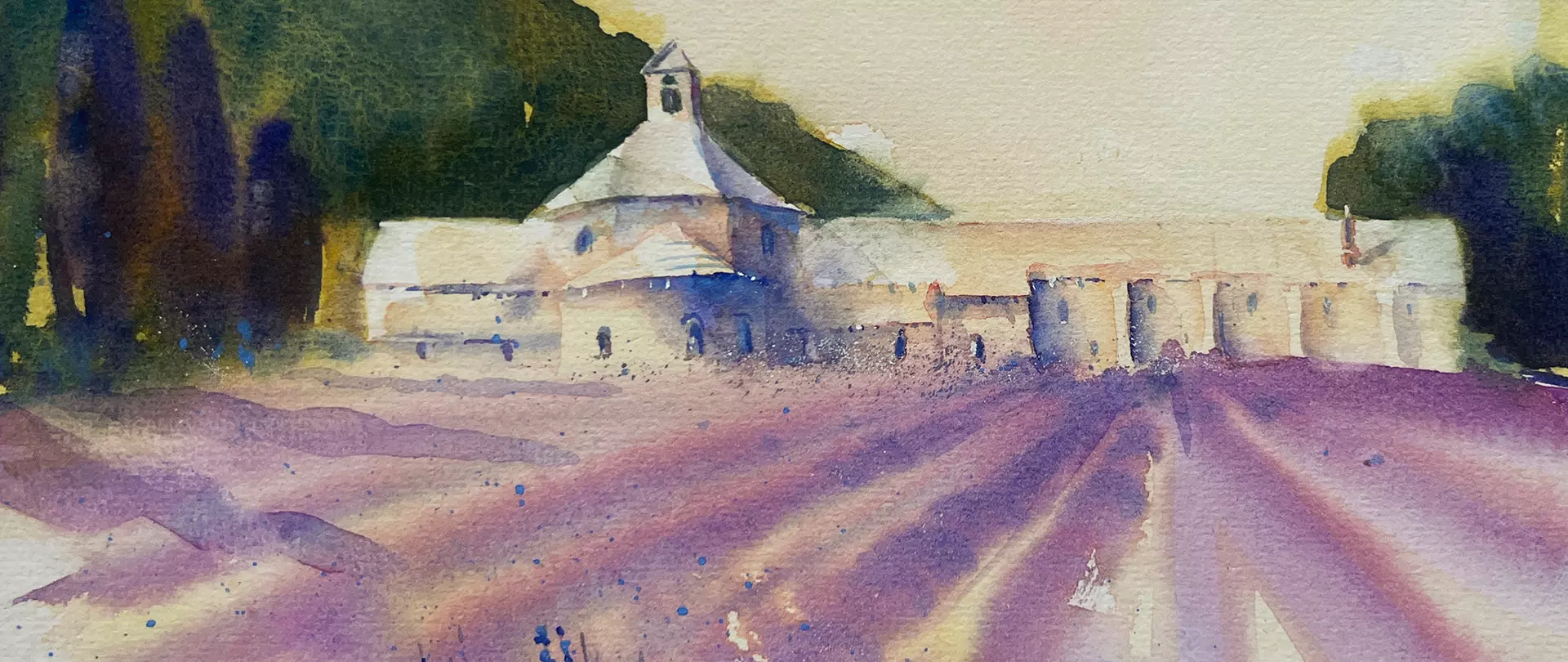 Aquarell-Malerei eines Gebäudes mit Fokus auf Licht- und Farbverläufe in warmen Violett- und Grüntönen, die Stimmung und Atmosphäre erzeugen