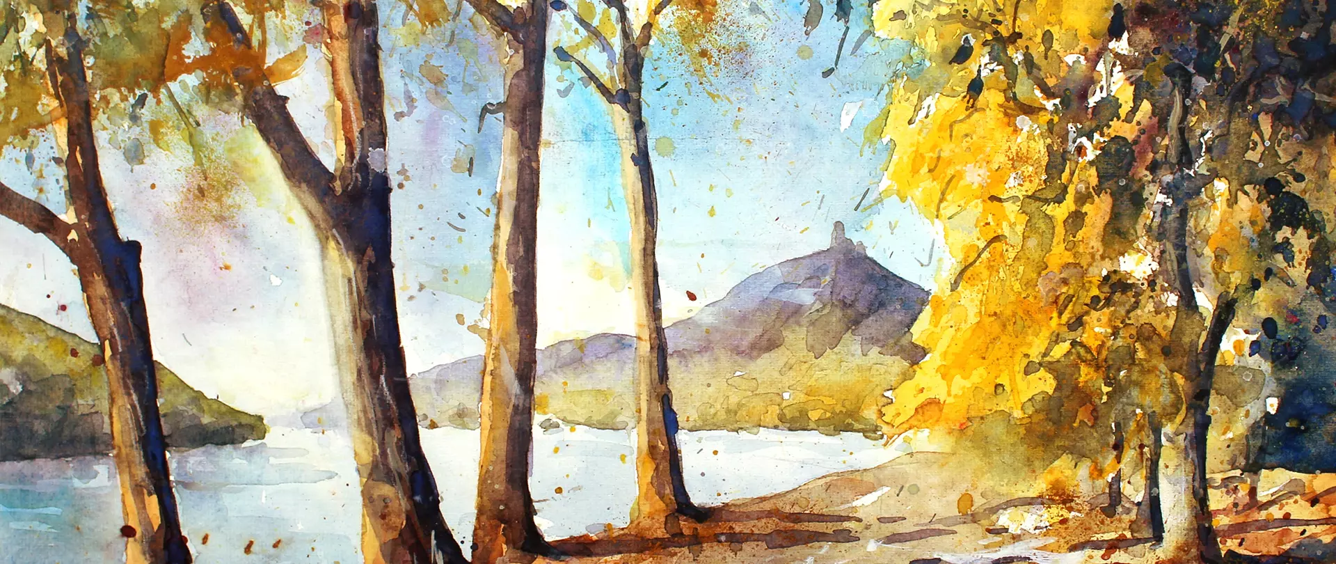 Herbstliche Flusslandschaft am Rhein mit bunten Bäumen und Blick auf den Drachenfels in aquarellierter, lockerer Malweise