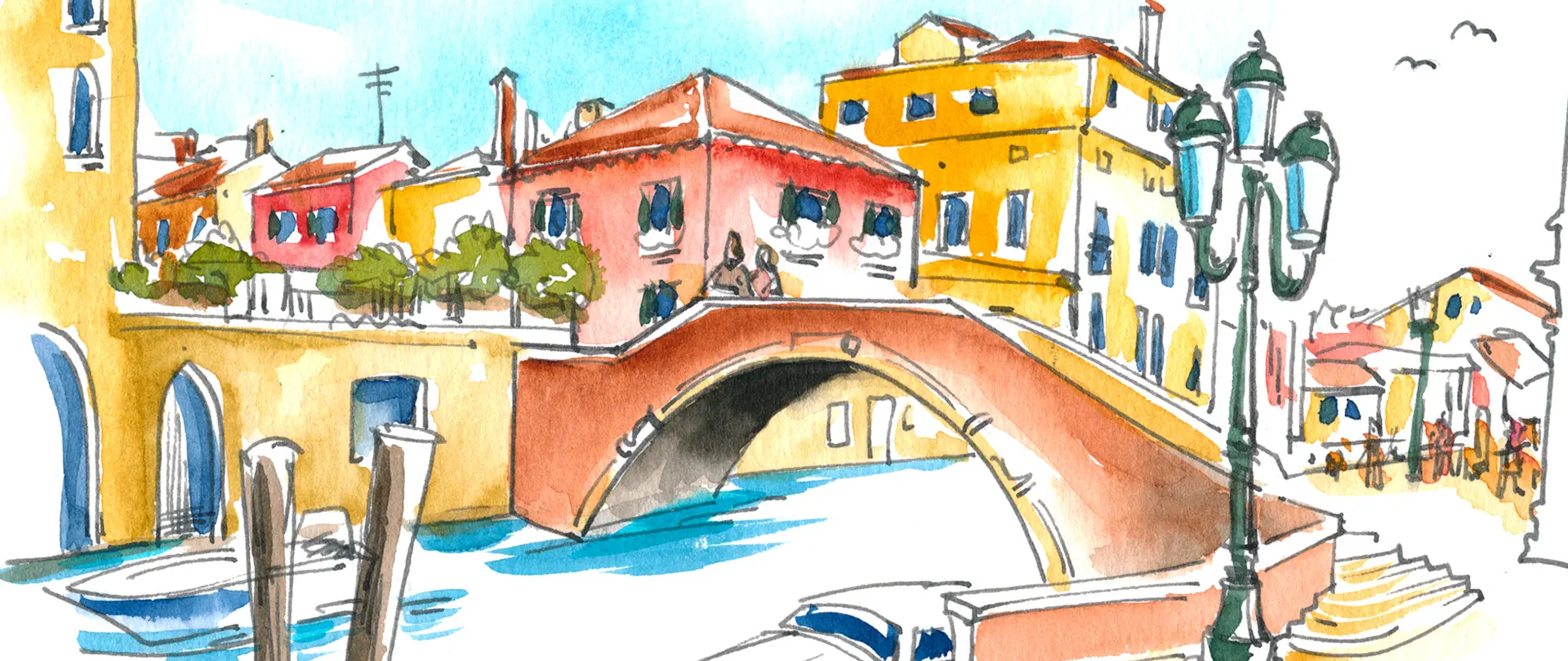 Aquarellzeichnung einer venezianischen Brücke mit bunten Häusern, Wasserkanal, Booten und einer antiken Straßenlaterne im Vordergrund