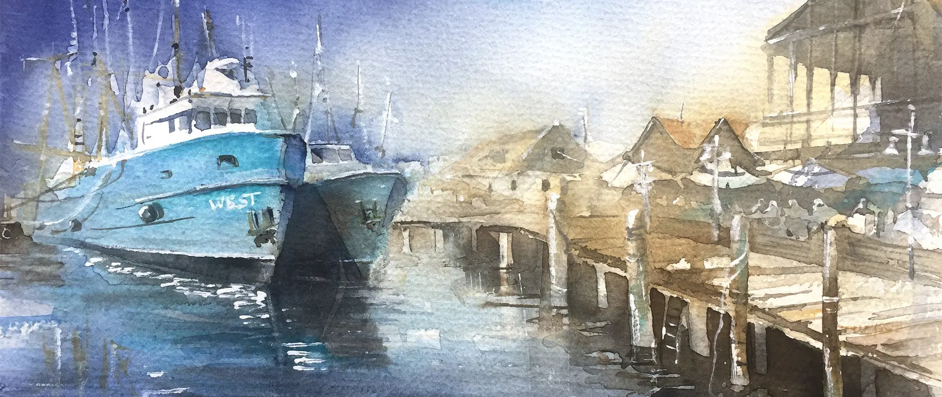 Fischerboot am Hafenbecken neben einem Holzsteg in stimmungsvollem, lichtdurchflutetem Aquarell mit weichen Farben und sanften Schatten