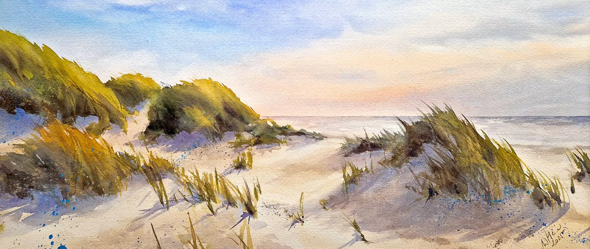 Aquarell zeigt Dünen mit Gras und einem sanften Himmel am Meer erstellt von artistravel Dozentin Wiebke Meier