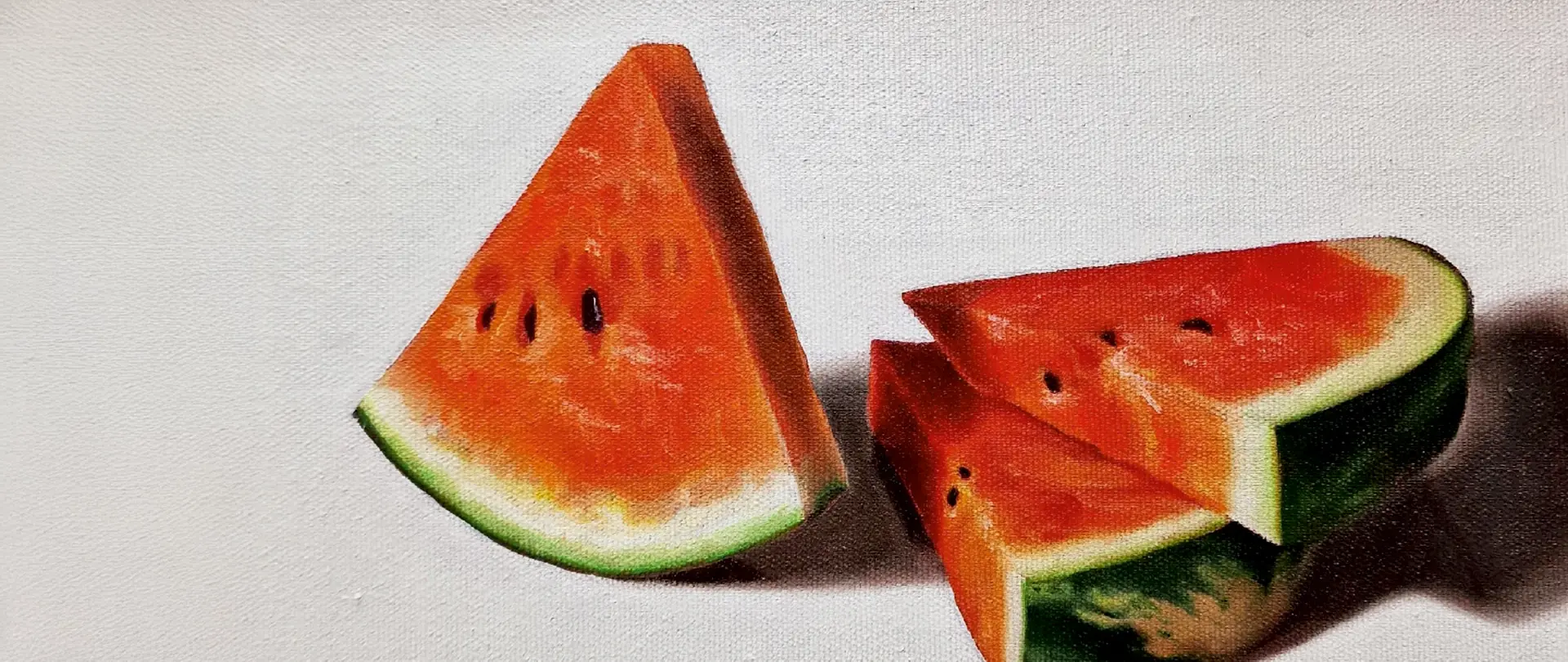 Drei realistisch gemalte Ölgemälde von Wassermelonenstücken mit intensiven Farben und klaren Strukturen auf hellem Hintergrund