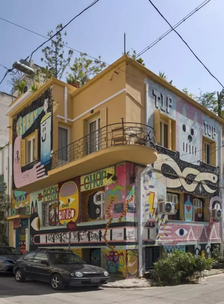 Boutique Hotels Psirri Fassade Die bunte und mit Streetart verzierte Fassade eines Hotels in Athen