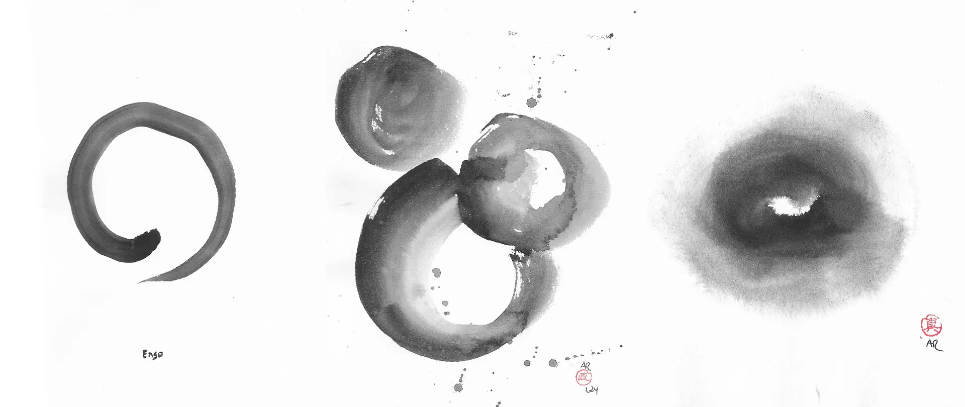 Abstrakte, meditative Tuschkreise in Schwarz und Grau, die Zen-Philosophie und Achtsamkeit im kunsttherapeutischen Malworkshop symbolisieren