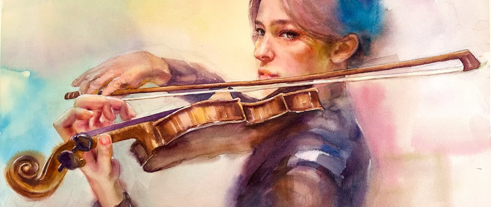 Atmosphärisches Aquarell von Demy Lisowski zeigt eine Frau, die konzentriert Geige spielt, umgeben von weichen Farben und Lichtreflexen