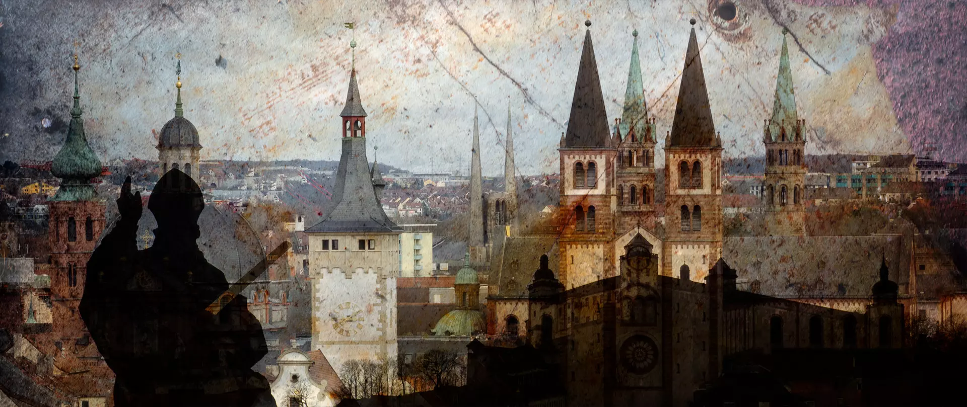 Antike Aufnahme einer historischen Kirche mit Türmen und Stadtpanorama, künstlerisch bearbeitet von artistravel Dozentin Heide Eggermann