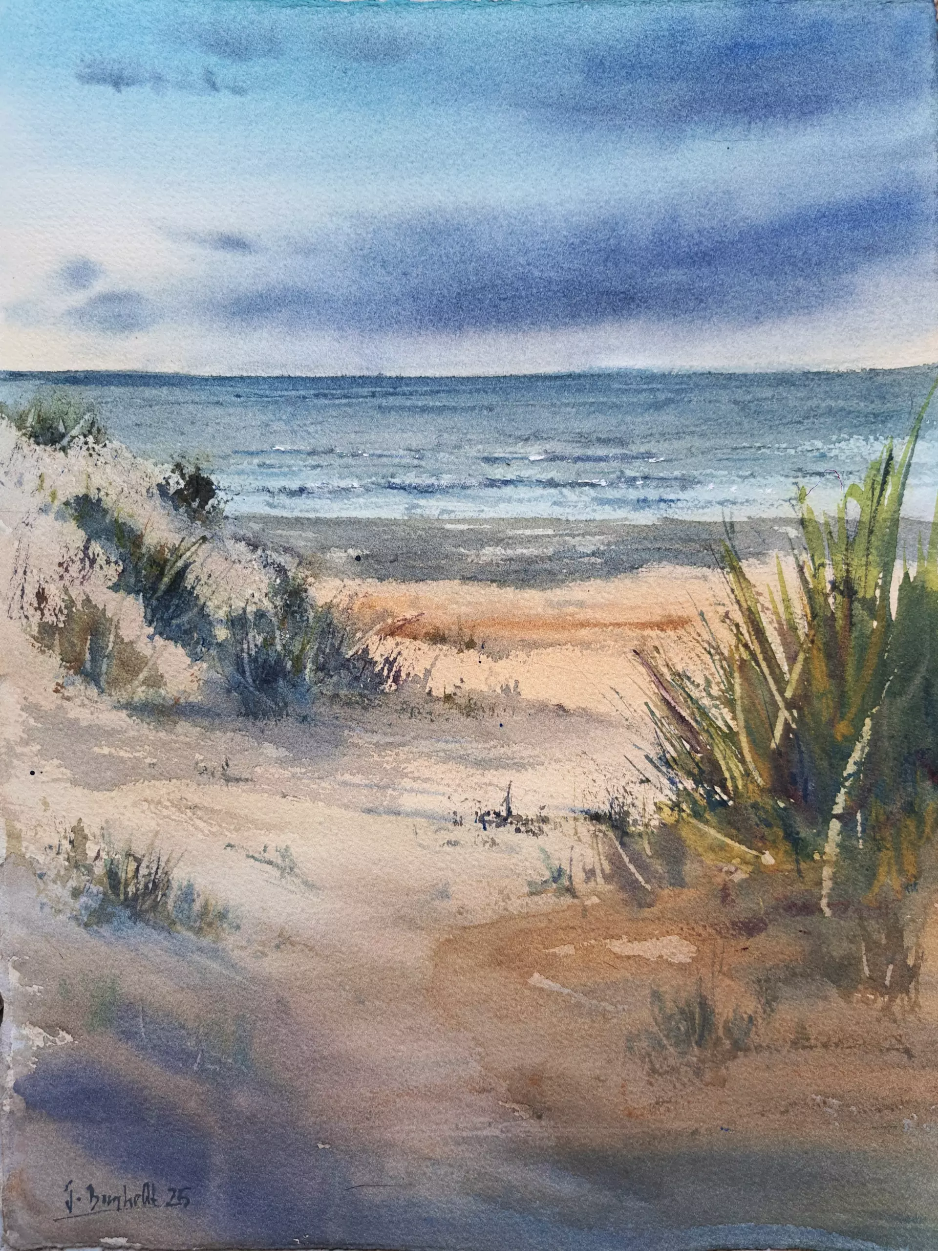 Aquarell am Strand Aquarell von Ingo Bornholdt zeigt norddeutsche Dünenlandschaft mit Sand, Strandgras und ruhiger Nordsee unter bewölktem Himmel