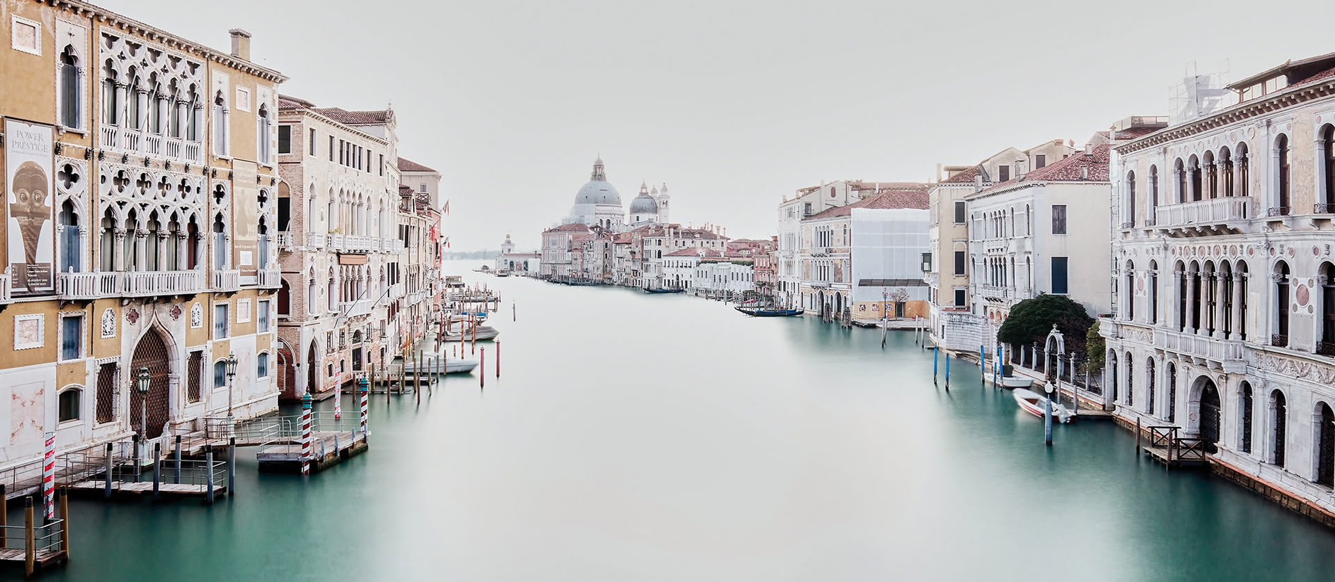 Fotografie von Venedig Wasser mit Häusern