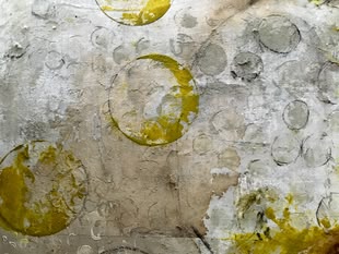 Malen lernen Kreativurlaub, Werk: Anita Hörskens Ein Werk von Anita Hörskens, das mit Hilfe des künstlerischen Druckverfahrens “Monotypie” erstellt wurde. Durch dieses Verfahren sind kleine Rundungen auf dem Bild zu erkennen, die unterschiedliche Strukturen hervorrufen.