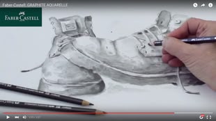 Schuhe Zeichnen lernen Zeichenkurs, Werk: Faber Castell Screenshot aus dem unten angegebenen Youtube Video, in dem die wasservermalbaren Graphitstifte von Faber Castell präsentiert werden.