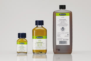 Malen und Zeichnen lernen Tipps, Ochsengalle, Foto: Schmincke Drei Produkte von “Schmincke” in verschiedenen Größen werden nebeneinander dargestellt.