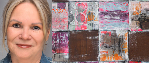 Ein blonde Frau neben einem abstrakten Acryl-Bild.